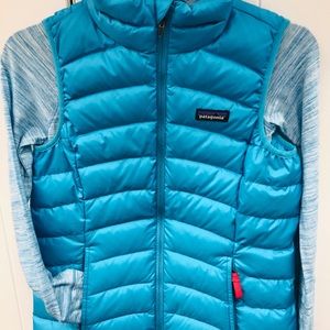 Patagonia Baby Blue Puffer Vest in sz 12